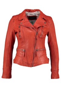 Červená kožená motorkářská bunda s dvěma zipovými kapsami na hrudi, dvěma bočními kapsami a texturovaným povrchem. Obsahuje asymetrický přední zip a klopový límec.