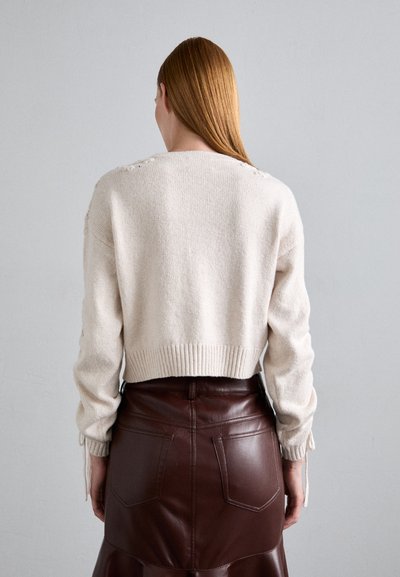 Cinq à Sept BRIE EMBROIDERED CARDIGAN - Strickjacke - gardenia