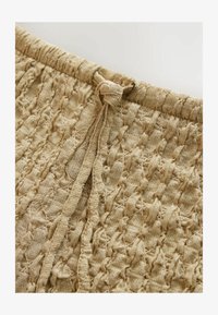 Niet geselecteerd, khaki green