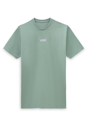 Kortærmet T-shirt i salviegrøn med rund hals og hvid Vans-logo centreret på brystet, vist mod en hvid baggrund.