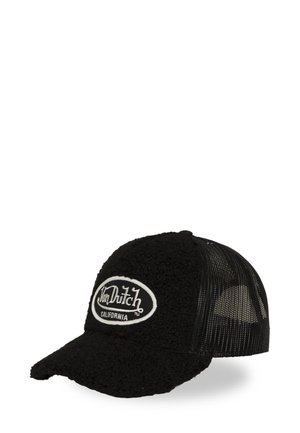 Casquette trucker noire Von Dutch avec un devant en polaire, un dos en maille, un bord incurvé et un patch logo ovale blanc portant l'inscription "Von Dutch California."