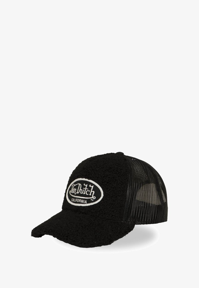 Casquette trucker noire Von Dutch avec un devant en polaire, un dos en maille, un bord incurvé et un patch logo ovale blanc portant l'inscription "Von Dutch California."