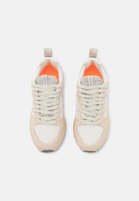 Veja VENTURI - Sapatilhas - gravel/petale