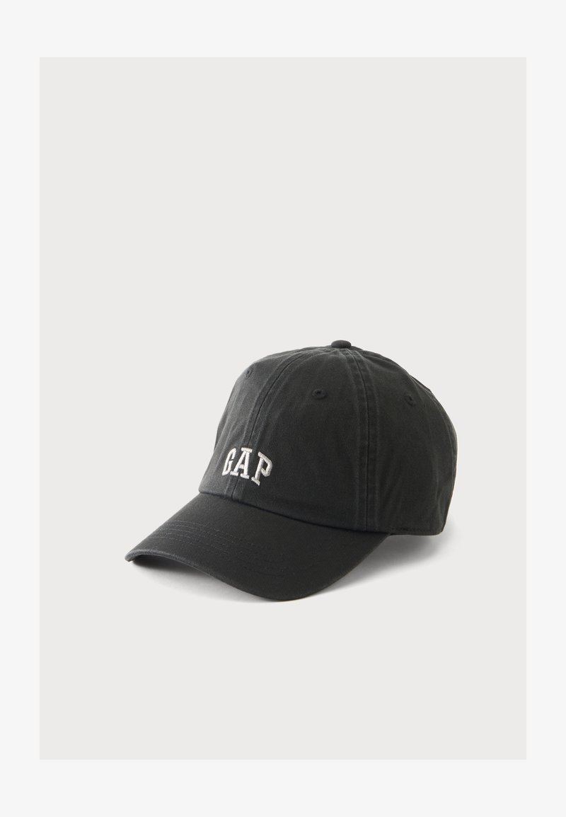 Casquette de baseball en coton noir avec une visière incurvée et le logo blanc "GAP" brodé au centre avant.