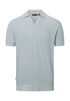 Helles blaues Poloshirt mit kurzen Ärmeln aus strukturiertem Material, V-Ausschnitt und kontrastierendem weißen Kragen. Gerippter Saum und Bündchen.