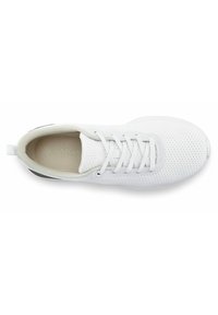 Weiße Sportschuhe mit einem atmungsaktiven Mesh-Obermaterial, flachen Schnürsenkeln, runder Zehenkappe und gepolstertem Fußbett. Minimalistisches Design ohne auffällige Akzente.