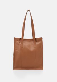 Sac à main en cuir marron avec deux longues poignées, de forme rectangulaire, texture lisse et couture visible le long des bords.