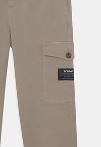 Ecoalf PANTS BOYS - Cargobukse - linen