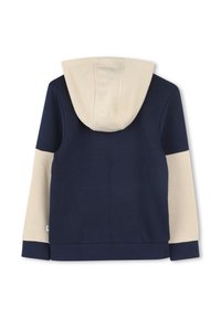 Marineblauwe hoodie met lichtbeige accenten, voorzien van een zachte stoftextuur, een buidelzak en een verstelbare capuchon. Netjes ontwerp.