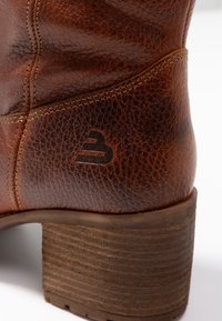 Bullboxer Botas - cognac