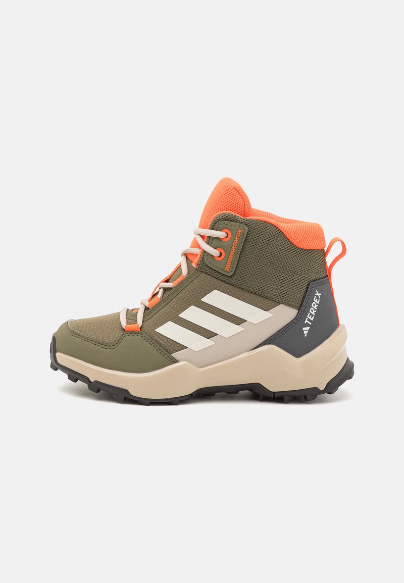 adidas Terrex AX4R MID UNISEX - Fjellsko - olive strata/wonder white/semi impact orange