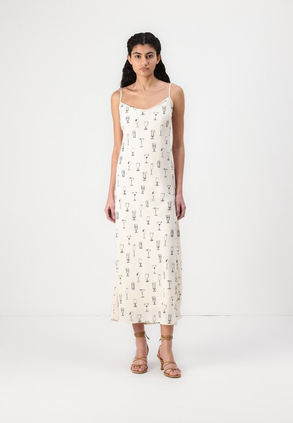 CAMI NECK SLIP MAXI DRESS   - Maxi dress - drink print