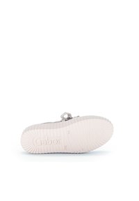 Gabor shoe featuring a textured, beige rubber sole with a wave pattern. Upper material is light grey, with a round toe and laces.