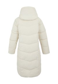 Long manteau doudoune de couleur crème avec capuche, motif en chevrons matelassés, manches longues et ourlet arrondi, vu de dos.