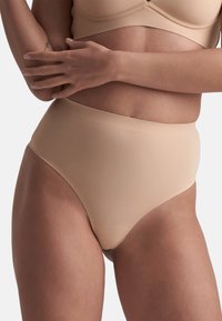 Bye Bra INVISIBLE MID WAIST - Intimo modellante - beige
