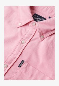 Niewybrane, bright pink