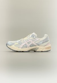 Δεν επιλέχθηκε, cream/pink cloud