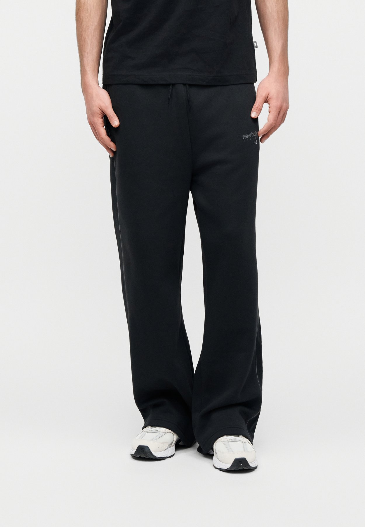 LINEAR GRAPHIC PANT