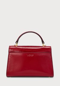 Κόκκινη δερμάτινη τσάντα χειρός με γυαλιστερό φινίρισμα, ορθογώνιο σχήμα, χρυσές λεπτομέρειες και κοντό, καμπύλο χερούλι στην κορυφή.