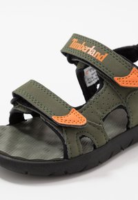Timberland PERKINS ROW 2 STRAP - Vaellussandaalit - dark green