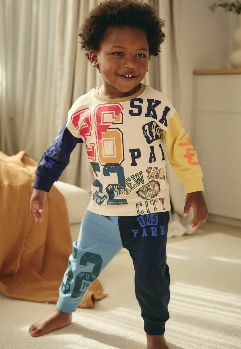 Next REGULAR FIT - Pižamos komplektas - multi bright varsity