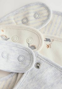Thumbnail Image 5