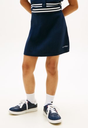 SWEATER - Spódnica trapezowa