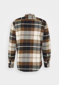 Camicia di flanella con motivo a quadri marrone, nero e grigio. Maniche lunghe con polsini con bottoni e colletto classico. Tessuto morbido.