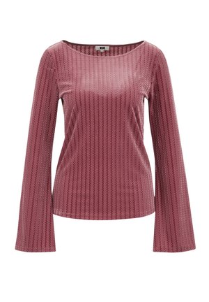 Burgundijas krāsas pieguļošs garām piedurknēm tops ar teksturētu zigzaga rakstu, kuram ir laivu formas kakla izgriezums un izsistās piedurknes, radot unikālu siluetu.