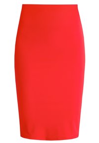 Jupe crayon rouge, moulante, en tissu extensible, présentant une texture lisse et un design taille haute, sans motifs ni ornements visibles.
