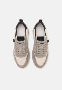 Kennel + Schmenger RACE - Zapatillas - elefant/natur/schwarz/creme