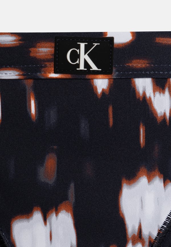 TRIANGLE - Bikini - glitched floral2