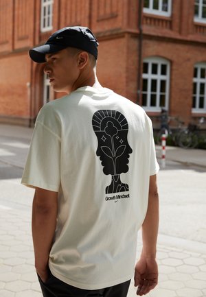 SUST TEE - Print T-shirt - sail