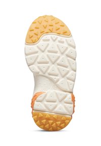 Sole dětské boty s bílou a oranžovou gumou, texturovaná s trojúhelníkovými vzory, ukazující velikost 24 a částečný název značky "Flower Mountain".
