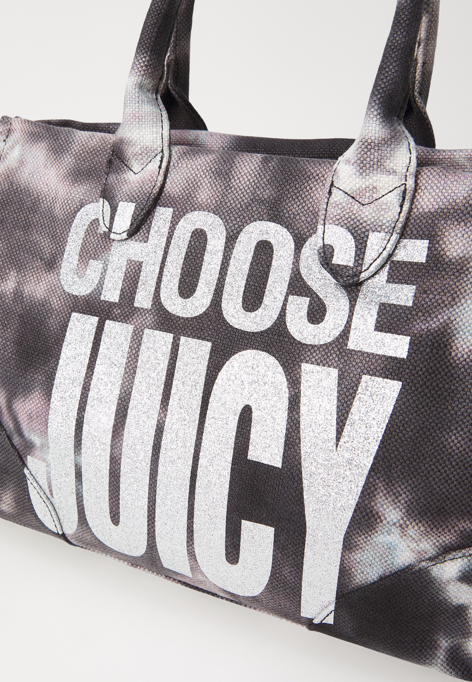 新作【JUICY COUTURE】IRIS ロゴ ポーチ トート コットン バッグ Juicy Couture Iris Medium Medium Handbag in Black | Lyst