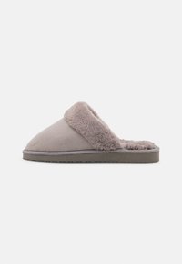 Unselected, grey