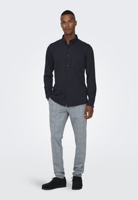 Only & Sons - ONSMARK SLIM CHECK PANTS  - Trousers - dark grey Thumbnail Image 1