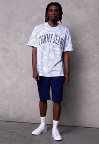 adidas Originals STAN SMITH CF UNISEX - Baskets basses - footwear white/gold metallic