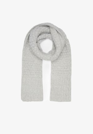 Écharpe en laine grise avec un motif texturé et des bords côtelés, fabriquée à partir d'un matériau doux, enroulée en boucle.