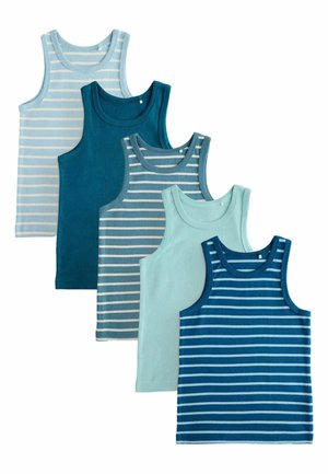 Päť tielok bez rukávov v rôznych odtieňoch modrej, tri s horizontálnymi pruhmi a dve jednofarebné, usporiadané prekrývajúce sa.