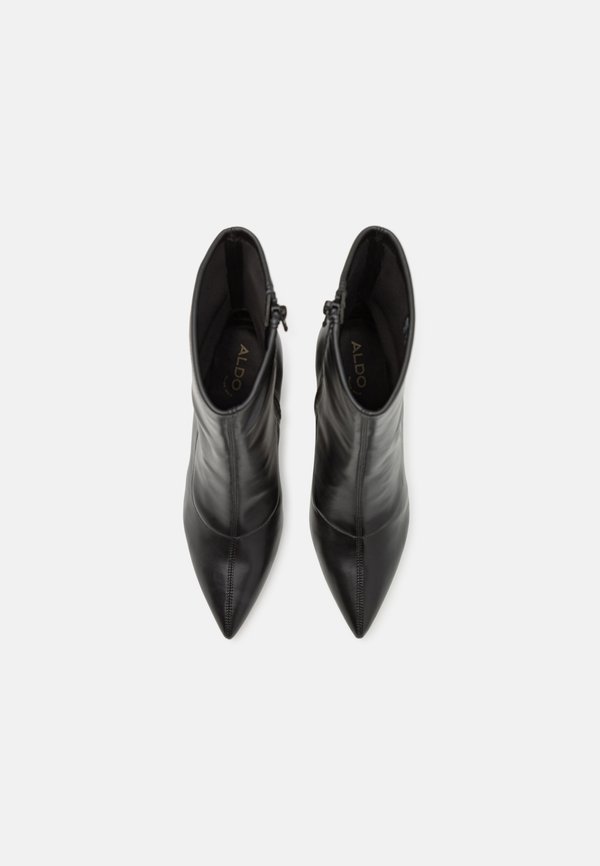 FIGTREE - High heeled ankle boots3