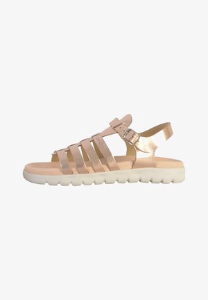 Lichtroze synthetische sandalen met meerdere horizontale banden, een achterkantband en een gestructureerde witte zool voor grip.