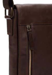 Pikolinos Bandolera - brown