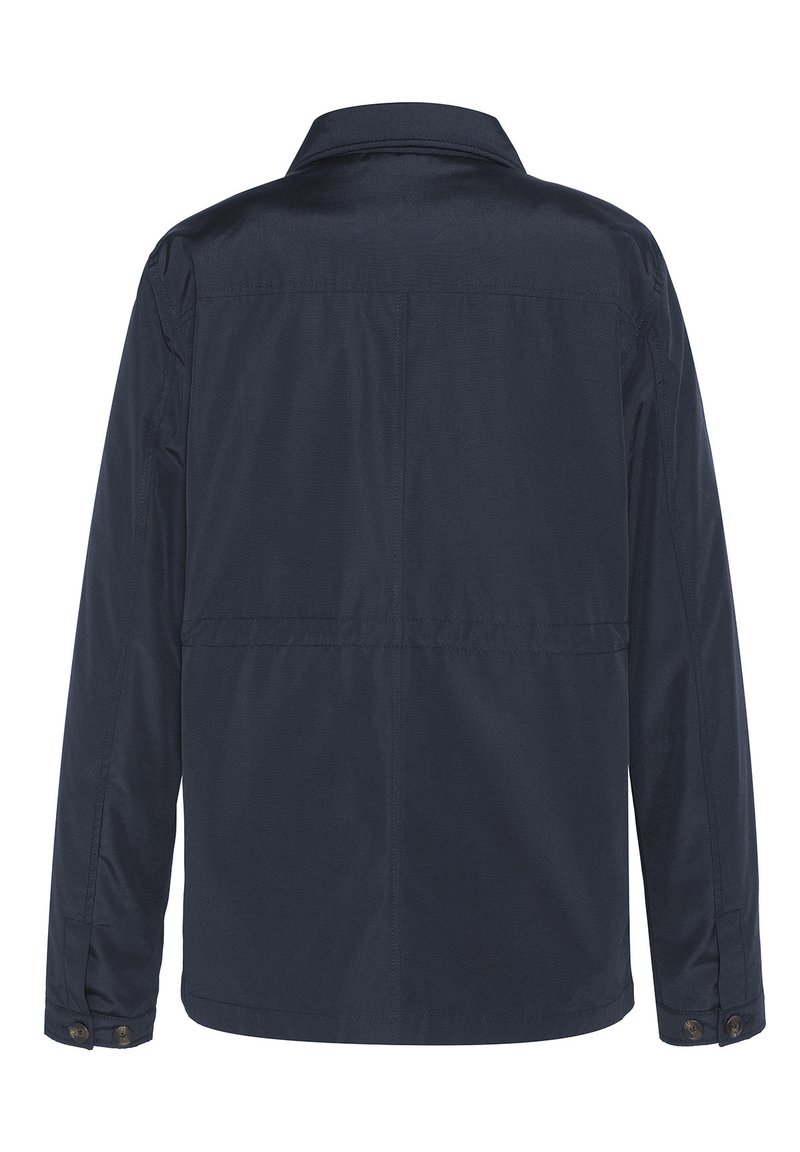 Giacca blu navy con taglio dritto, polsini abbottonati e colletto semplice; realizzata in un tessuto liscio e strutturato, senza motivi visibili.