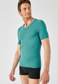 Damart COL V THERMOLACTYL SENSITIVE MANCHES COURTES - Caraco - vert