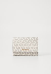 Nem kiválasztott, vanilla/acrn