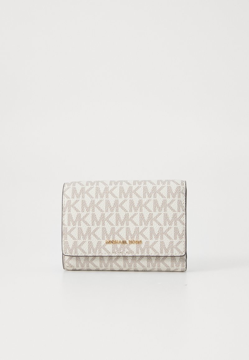 Portafoglio pieghevole in materiale sintetico beige a fantasia con il logo "MK" ripetuto. Branding dorato sul davanti. Forma compatta e rettangolare.