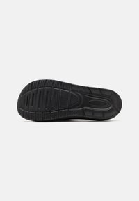 EA7 Emporio Armani Pool slides - black/gold