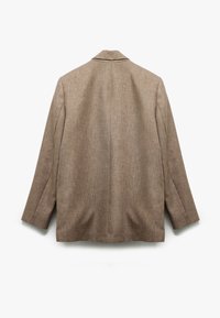 Beige blazer van een gestructureerde stof, met een enkele knopen sluiting en een notch kraag, voorzien van lange mouwen en een rechte zoom.