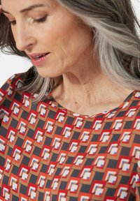 GOLDNER 3/4-ARM MIT GRAFISCHEM  - Bluse - brown